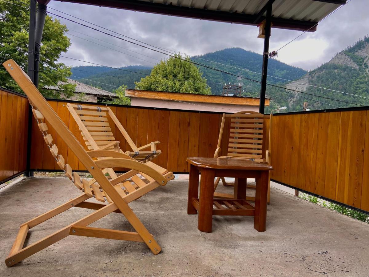 Nina'S Corner Apartment Borjomi ภายนอก รูปภาพ